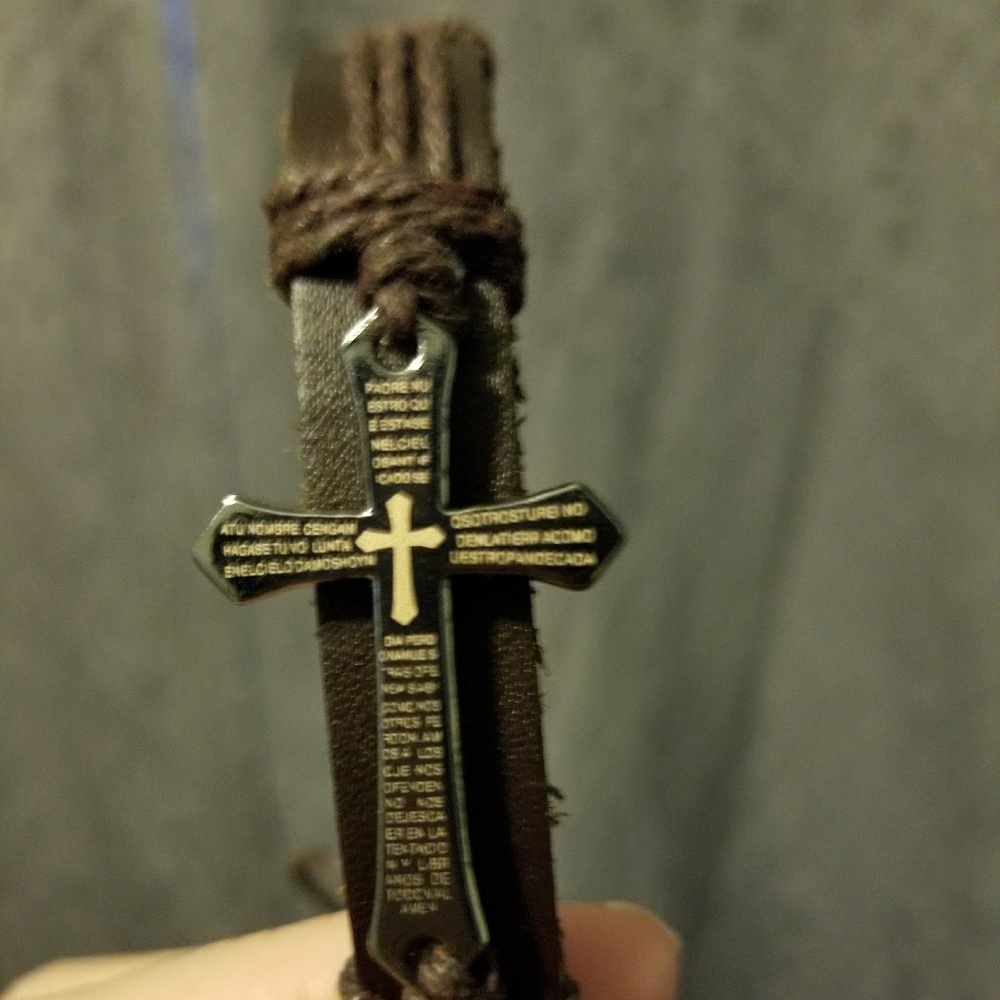 Lord's prayer in Spanish on leather bracelet